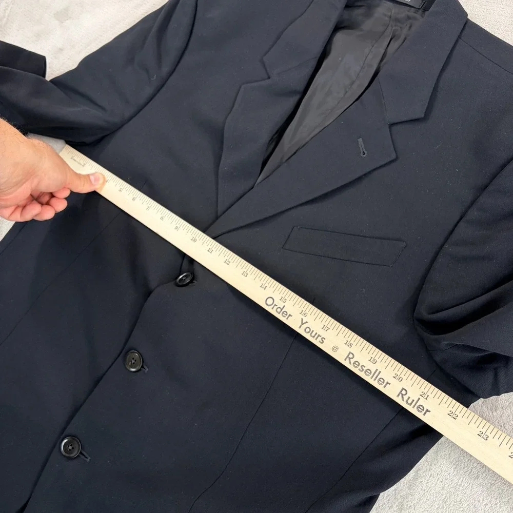 Vintage Armani Collezioni Sport Coat Blazer Jacket in Black Wool Men 44R Italy